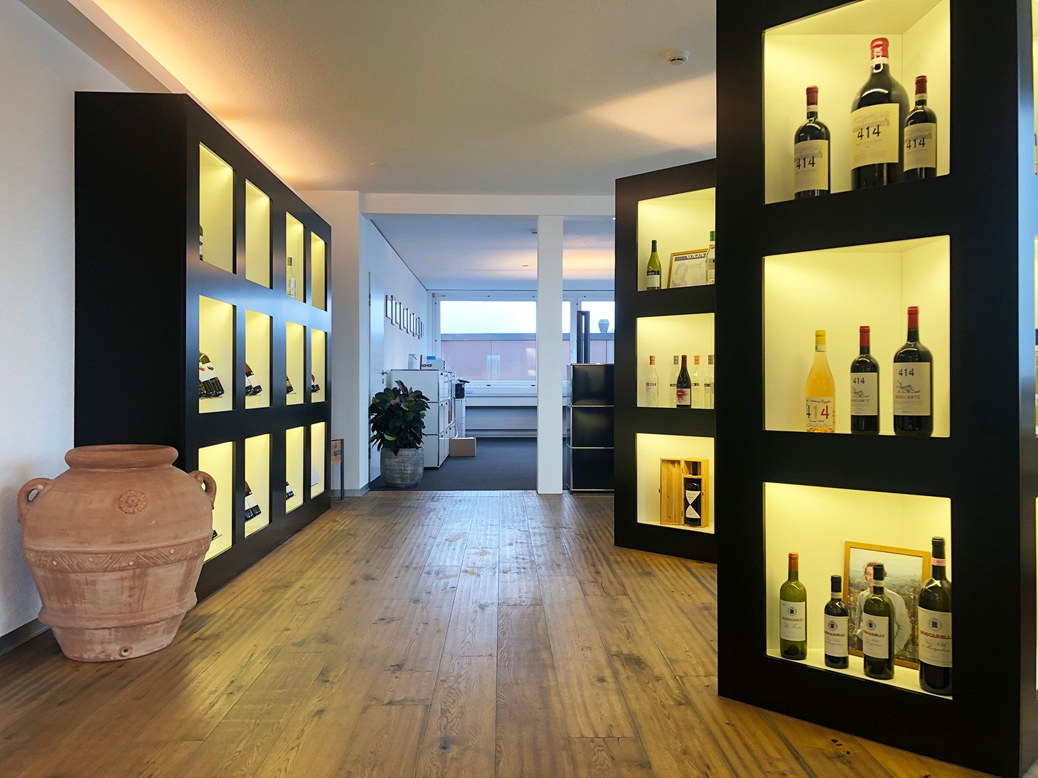 Weibel Weine Showroom Thun